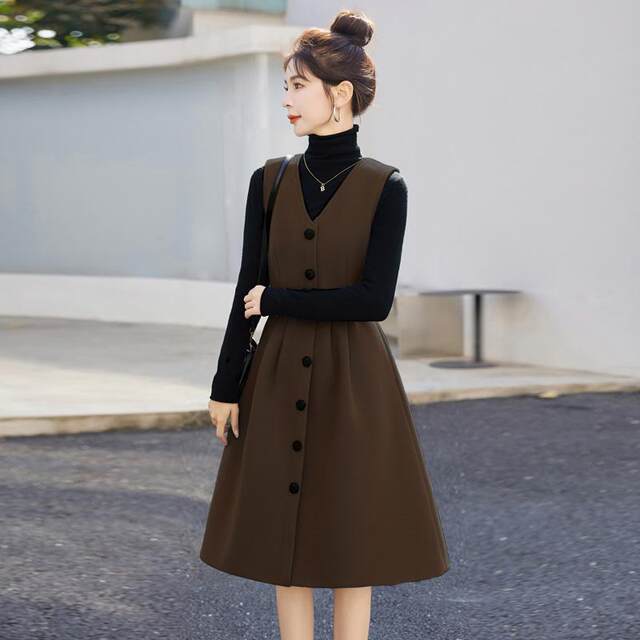 Smaller popular red V-neck skirt 2025 spring and autumn new slim woolen vest skirt sleeveless dress