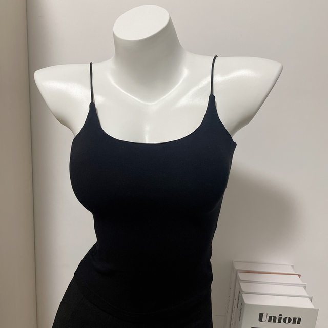 2021 new pure desire wind white suspender vest female Xiawai waiwai hot girl tube top chest pad sports short top