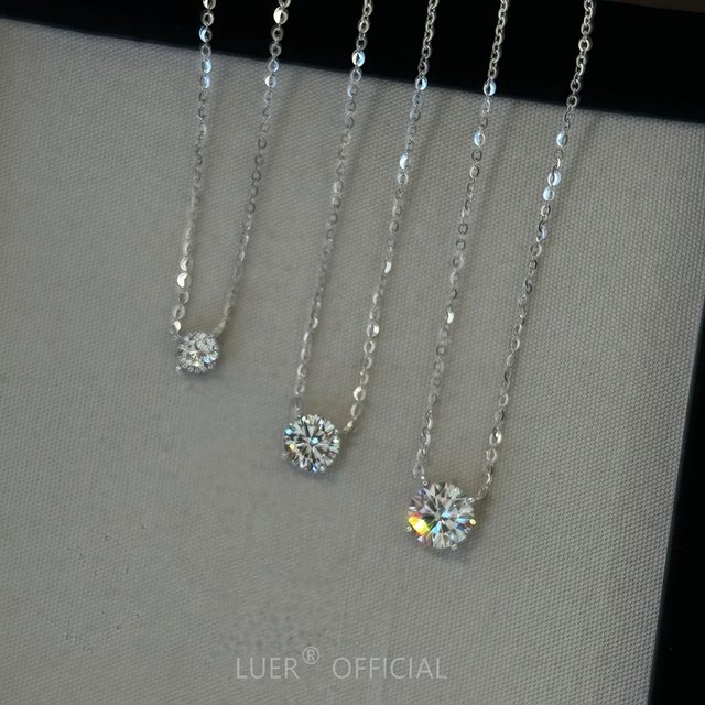 Feedback! Breaking high carbon diamond! Sterling silver light luxury single diamond necklace clavicle chain Zhao Lusi same style booze diamond for women