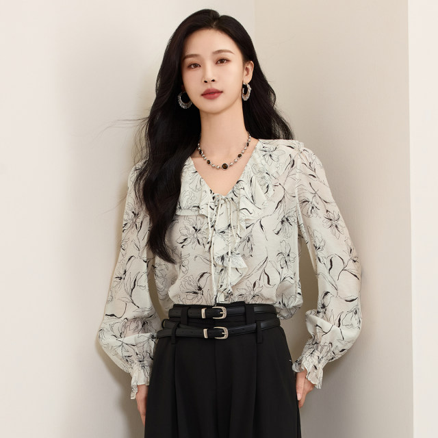 Jiarenyuan chiffon shirt for women in spring 2025 new V-neck ruffle ink printing chiffon shirt French retro