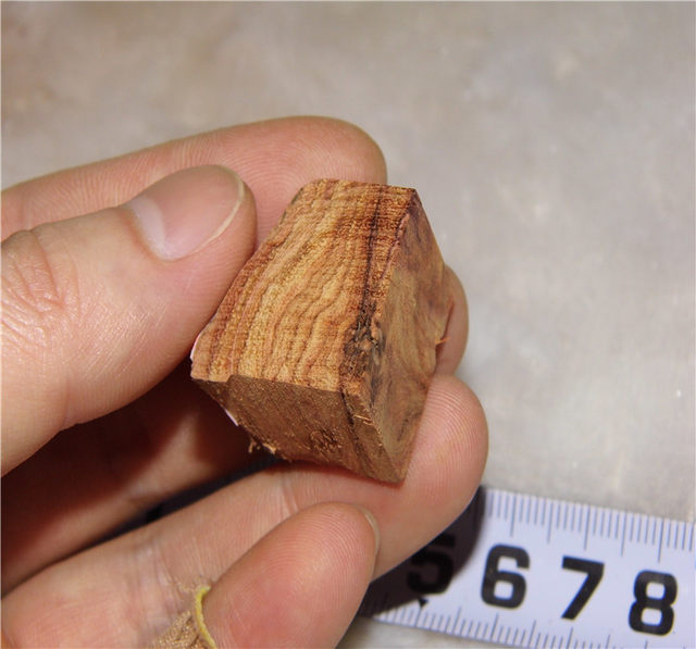 Hainan Huanghuali wood tiger skin pattern small material can be used as handles