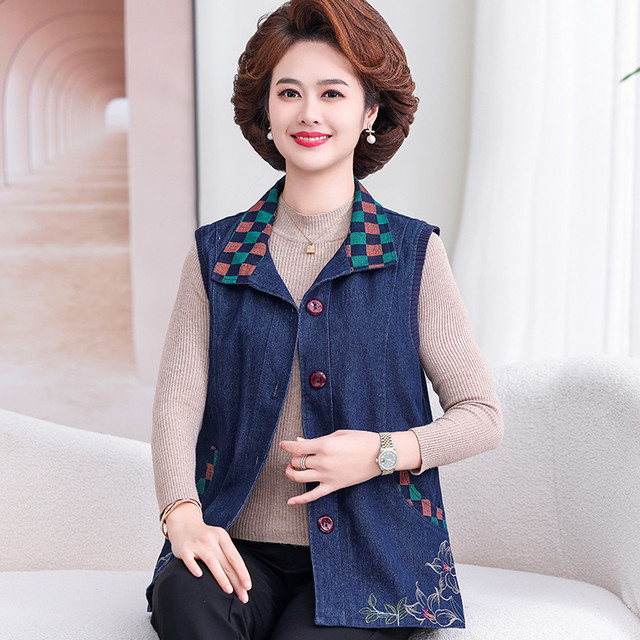 Middle -aged and elderly women's clothing spring and autumn denim vest vest jackets large loose mother Kan shoulder sleeveless shirt horses clip female
