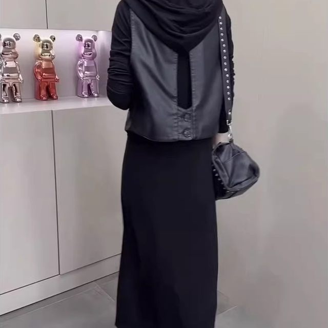 Autumn wear a complete set of plus size fat mm vest jacket hooded dress temperament age-reducing black suit for women