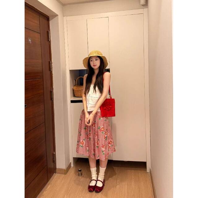 Sweet and playful plaid pattern skirt for women in summer new elastic waist loose slim and versatile A-line mid-skirt for women
