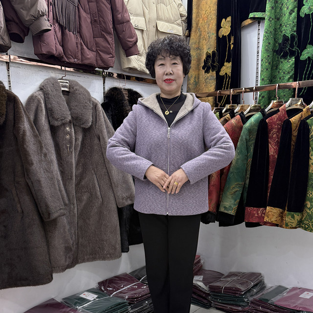 
Mom's new autumn and winter casual thick woolen coat coat for small 50-year-old loose and comfortable grandma windbreaker