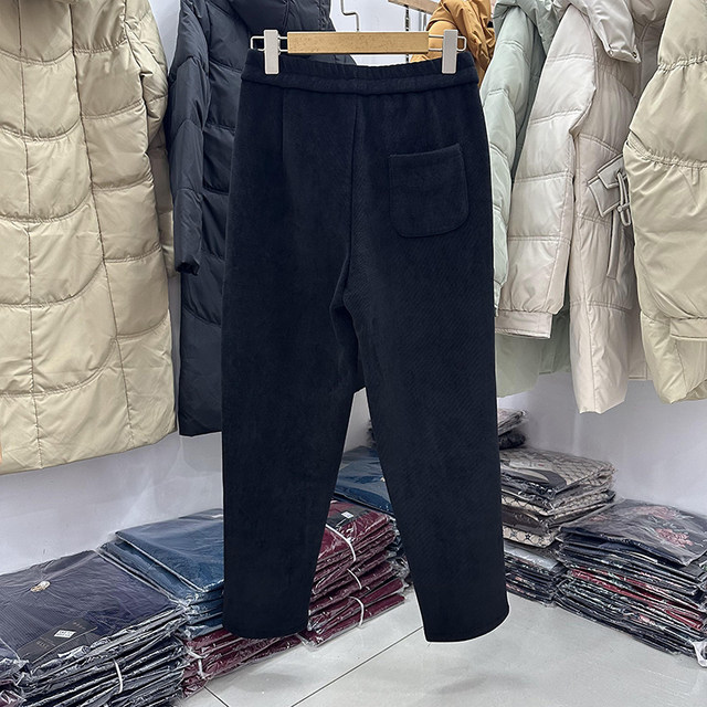 Middle-aged and elderly new winter clothing thickened plus velvet mom casual pants women slim corduroy harem pants grandma