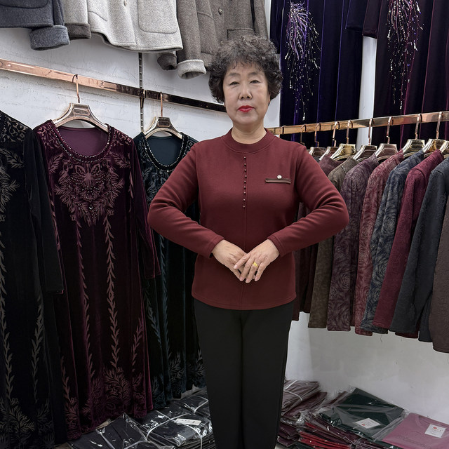
Middle-aged mother's new winter wear half turtleneck plus velvet warm shirt with solid color thick bottoming shirt for 40-50 years old