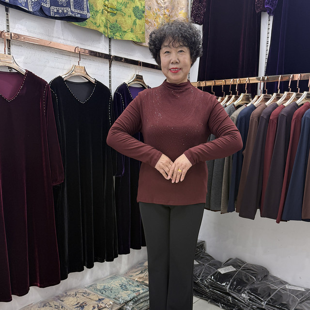 Mom's autumn and winter inner matching coat, half turtleneck, long-sleeved T-shirt, solid color bottoming shirt for those in their 40s and 50s