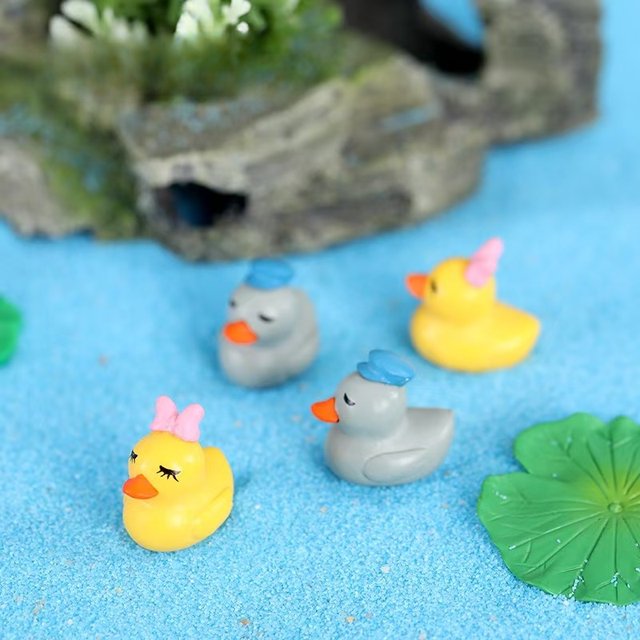 Moss micro-landscape ornaments, couple ducks, dolls, DIY assembled ornaments, bonsai, novel creative handcrafts