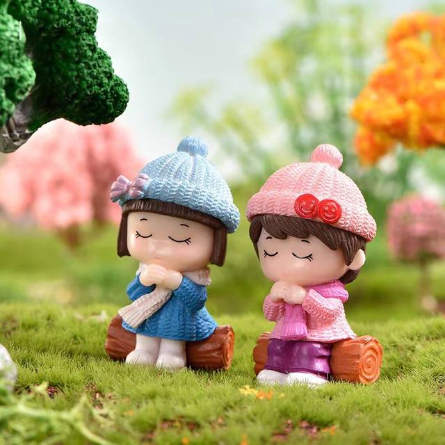 Micro landscape sweater wishing couple boy and girl doll figure blind box decoration accessories car desktop small ornaments