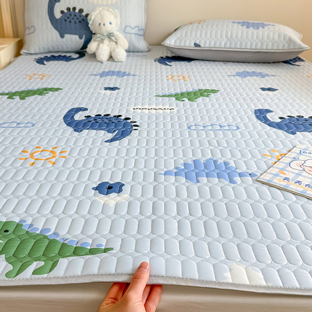Summer ice silk mat three-piece set children's air-conditioning mat summer waterproof urine mat machine washable new model 2025