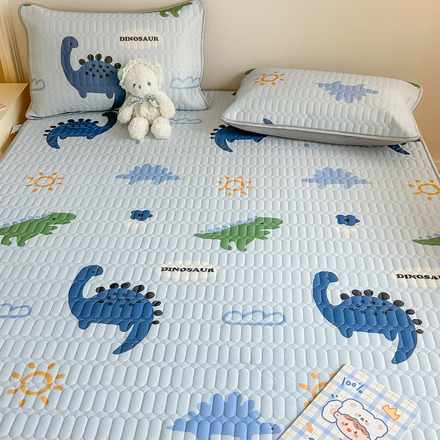 Summer ice silk mat three-piece set children's air-conditioning mat summer waterproof urine mat machine washable new model 2025