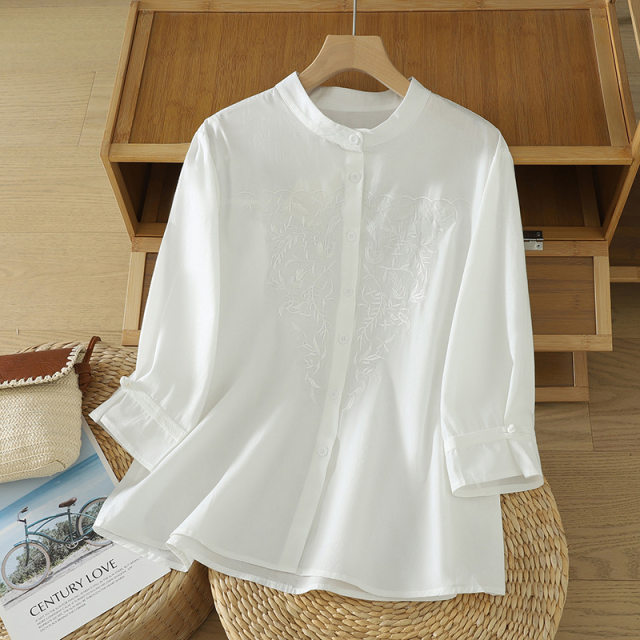 
New 2025 Chinese embroidered cotton and linen shirt for women with 7-quarter sleeves loose large-size stand-up collar shirt light blue white