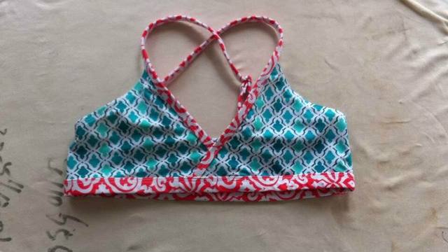 Girls swimsuits single piece sold cross-sling bikini medium and large children's printed triangle leak-proof split tops swimsuit