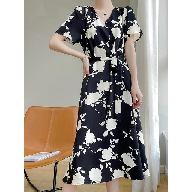 2024 new summer acetate satin V-neck short-sleeved dress for women French high-end temperament belt to slim waist