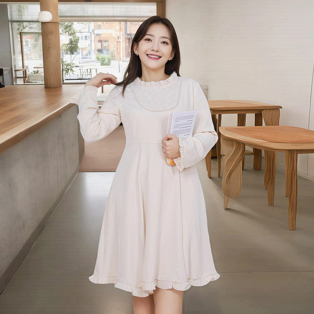 Age-reducing plus-size women's clothing 2025 autumn and winter new fat MM fungus neckline beaded pocket versatile trendy dress