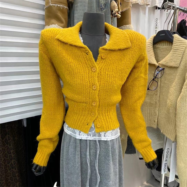2025 spring French temperament short waist-hugging solid color sweater small fragrance lapel single-breasted knitted cardigan for women