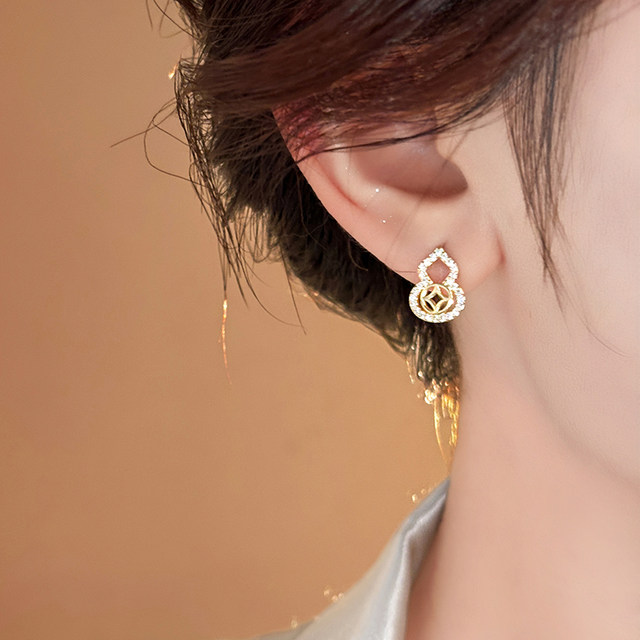 
Xuanxue Wangcai gourd earrings unique 2025 new niche earrings gold retro earrings for women high-end and light luxury