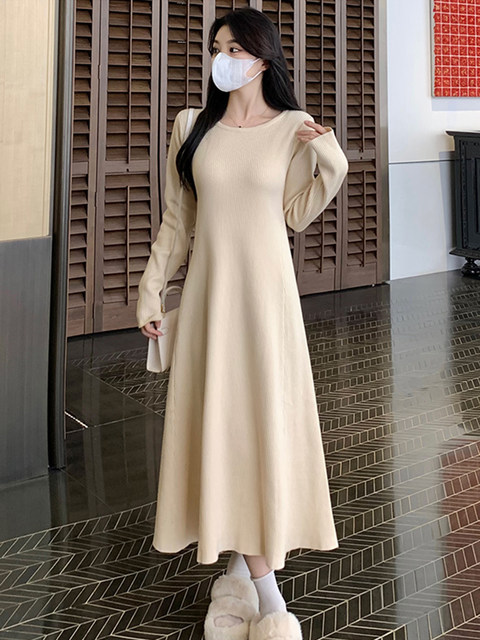 With coat A -line sweater skirt, big size fat MM autumn and winter new semi -high collar, bottoming knitted dress long skirt
