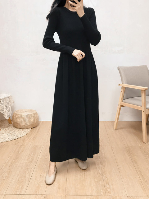 Plus size women's long sweater dress fat mm autumn and winter temperament bottoming extra long black inner knitted long skirt