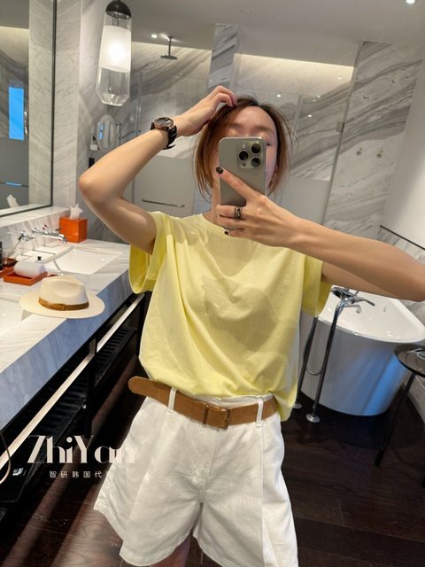 Zhiyan South Korea imported light and thin summer white yellow solid color rolled sleeve round neck small version fitted casual T-shirt