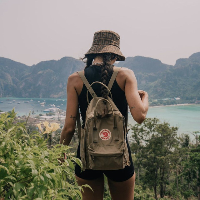 Swedish genuine Fjallraven Arctic Fox backpack kanken Beijing men and ...