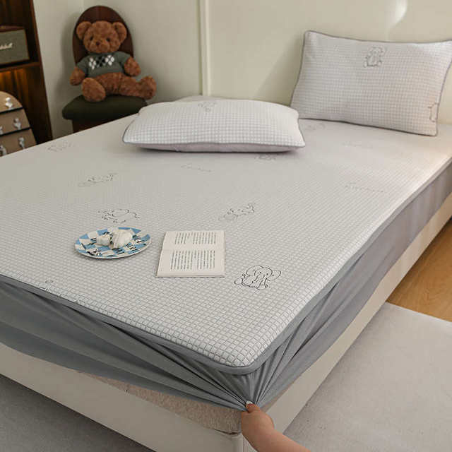 Bingdou Class A maternal and infant grade soft cooling mat three-piece set jacquard fitted sheet cooling mat cool ice silk single double 2.0 meters