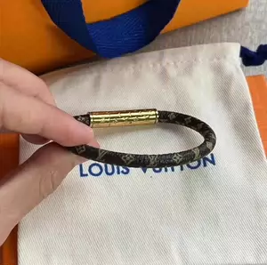 Louis Vuitton Lv volt multi bracelet, yellow gold (Q95954)