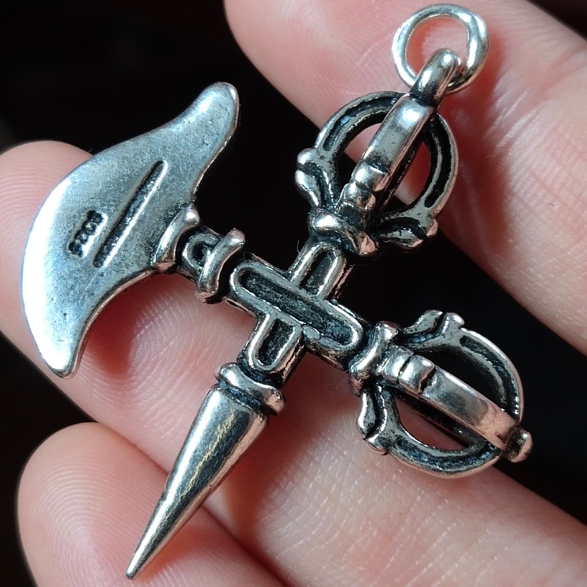 s925银复古西藏十字金刚杵 降魔斧吊坠尺寸:高38.8mm