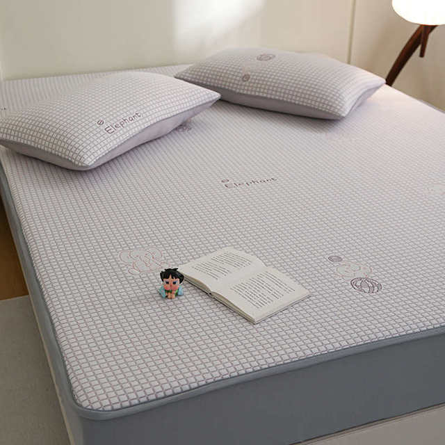 Bingdou Class A maternal and infant grade soft cooling mat three-piece set jacquard fitted sheet cooling mat cool ice silk single double 2.0 meters