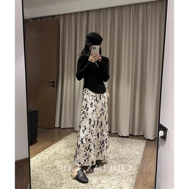 Retro champagne golden print velvet skirt women autumn and winter mid -length A -line skirt high waist and thin large umbrella skirt