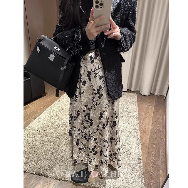 Retro champagne golden print velvet skirt women autumn and winter mid -length A -line skirt high waist and thin large umbrella skirt