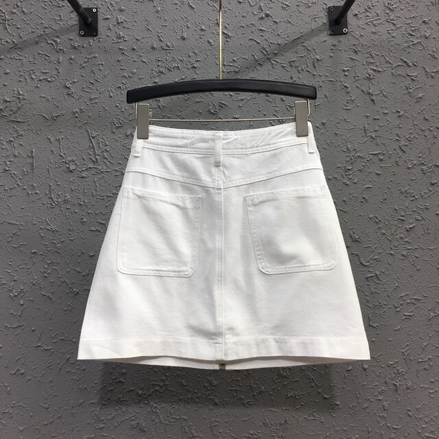
Anti-exposure white zipper denim skirt for women in spring and summer 2021 new high-waisted slim big pocket hip skirt