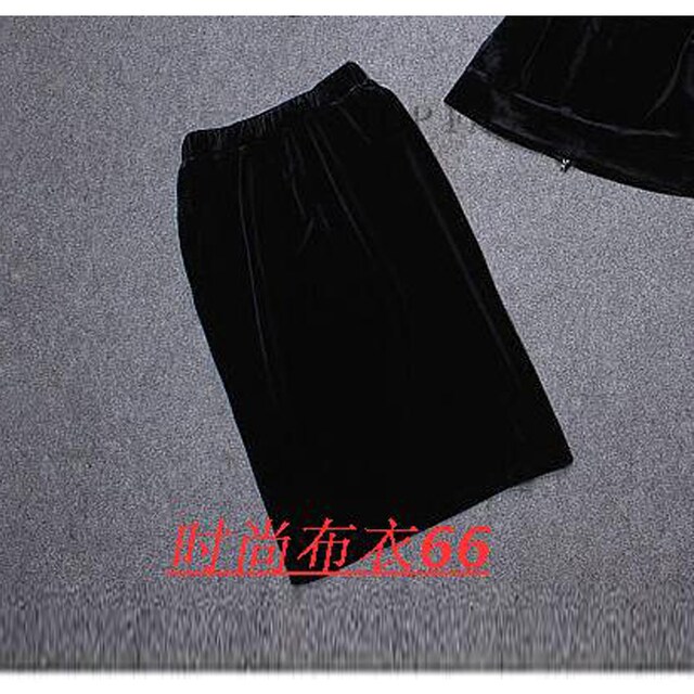 2025 summer and autumn new casual straight skirt for women with high waist slim gold velvet sports one-step hip-wrap short skirt