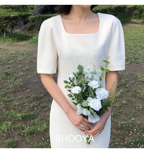 < -Cloves> Korean retro French literary dress, traveling, photographed light wedding dress white dress, wedding bride
