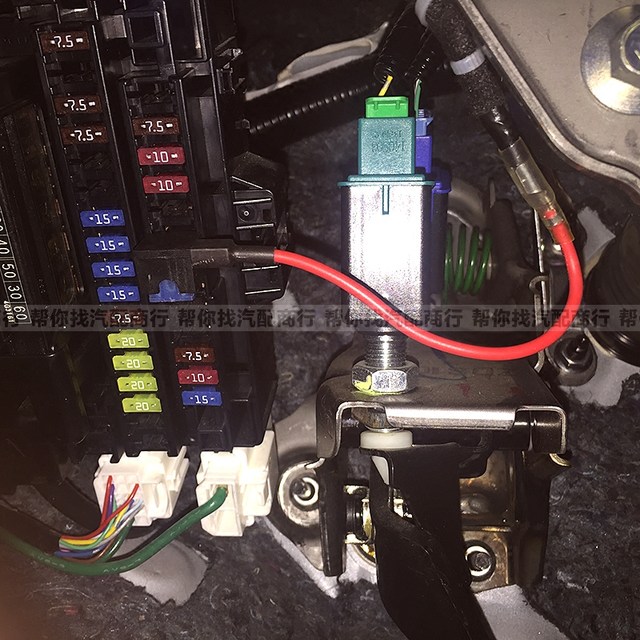 Car fuse box electrical appliances, power cords, sockets, and plugs, daily running light recorder modification cable