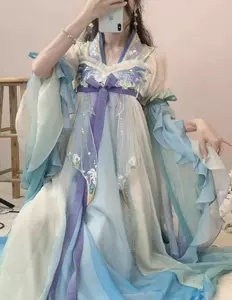 涂七七【锦鲤少女】明制重工刺绣长衫织金马面云肩汉服女中国风