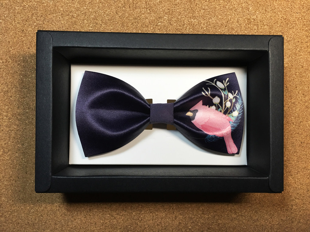 Hyde Park dress wedding groom bridesmaid man Sen tied the purple bow tie of a forest flower bird