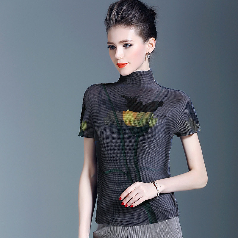 Three-house life-long dress womens pleated top 2021 summer new semi-high-necked 100-dress slim T-shirt short sleeves