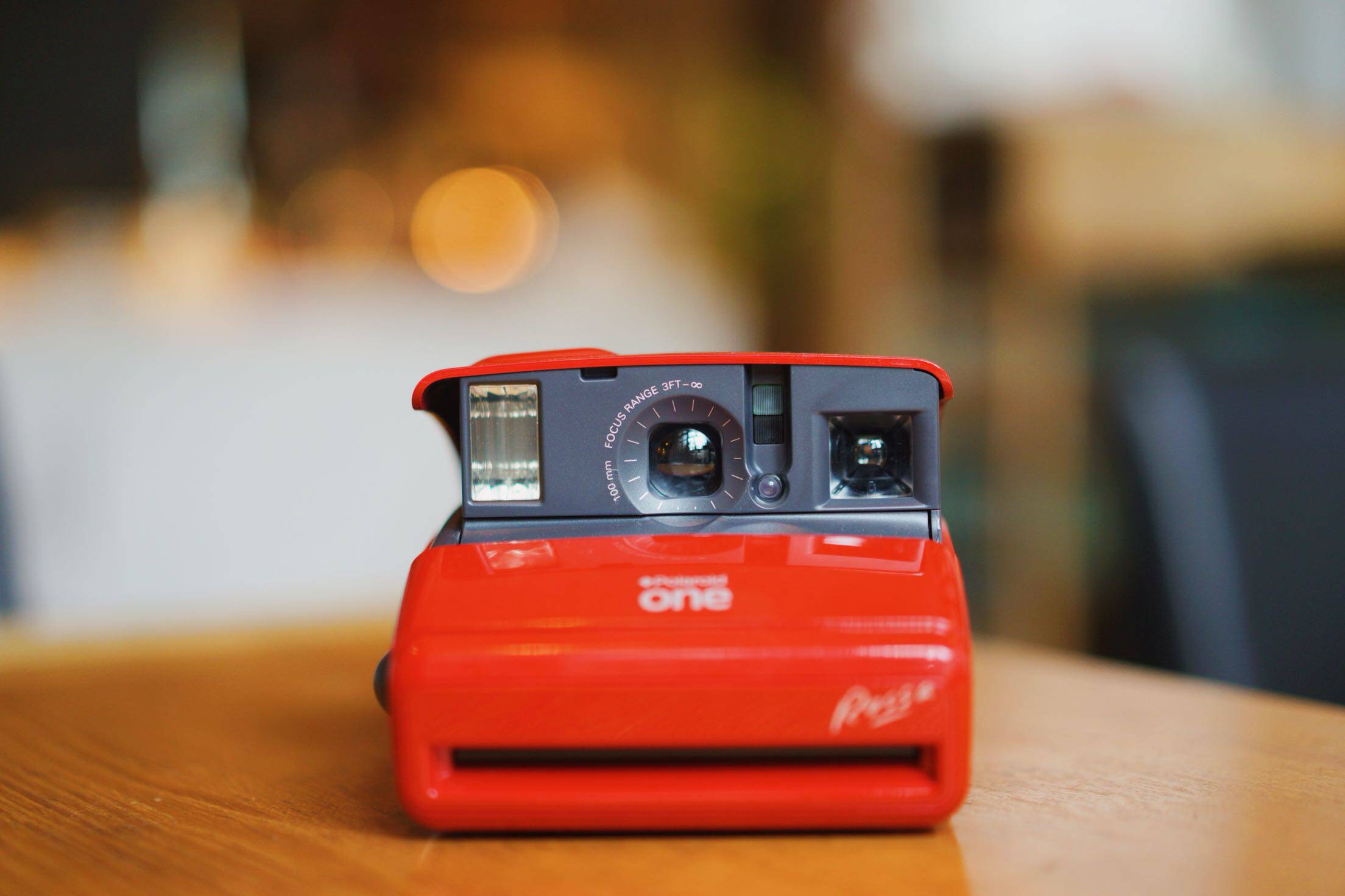 Polaroid Rossa one600 series red limited edition