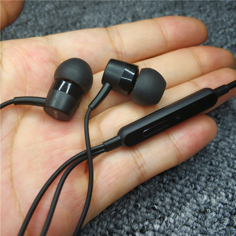 Burning Friends Faith Headphones Big Brand Headphones Benefits for everyone Into the ear with wheat call headphones