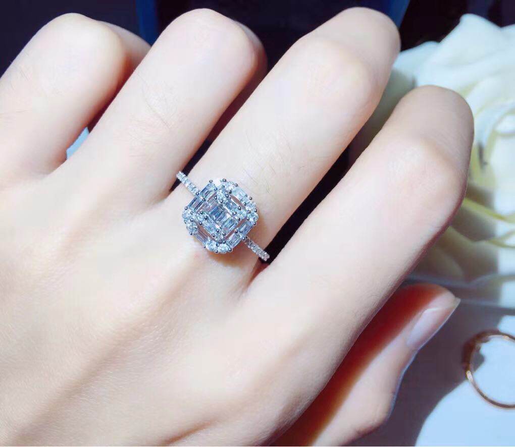 Spot ladder square t square 18k white gold set diamond icing sugar ring square emerald shape set diamond ring