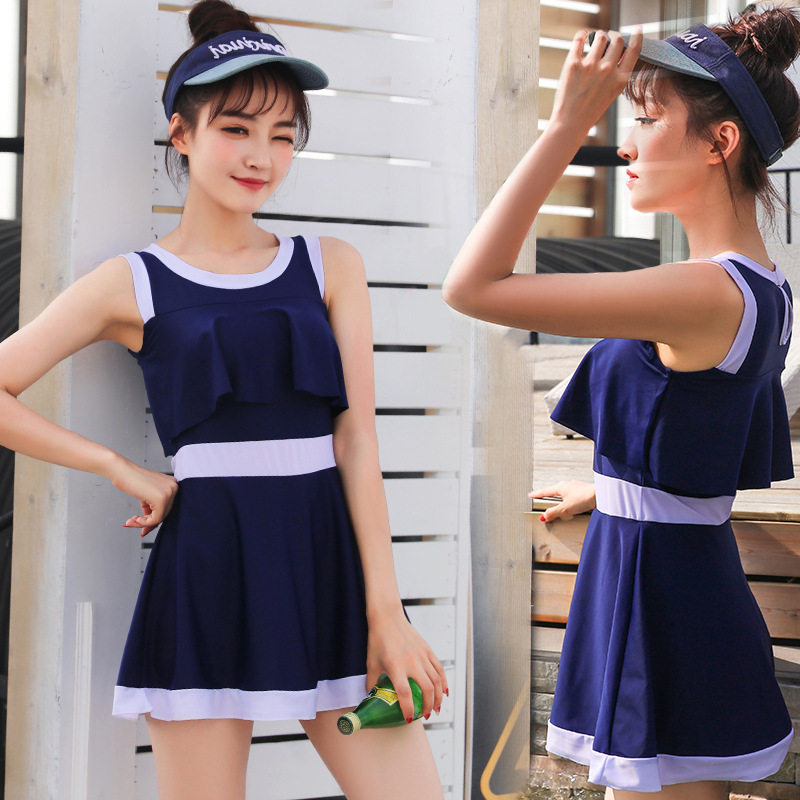 13-year-old jumpsuit style sports swimsuit 15 girls 14 junior high school 16 high school students 18 Korean version of fashion conservative swimwear