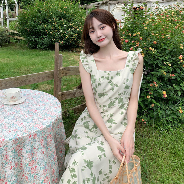 Tall large size pseudo -mounted floral dress square collar women's waist women's bangs, thin and small fresh mid -long skirts