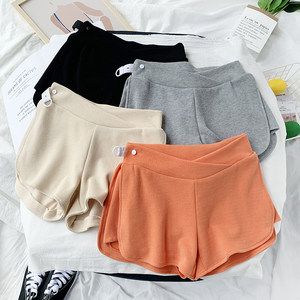 Pregnant women's leggings Summer sports shorts Summer dress low -waist pants wear three -point hot pants to prevent light safety pants summer

