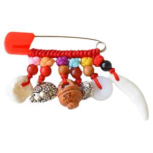 Qingxiangtai baby baby pendant newborn child maternity peach wood amulet pin hand-knitted outing brooch