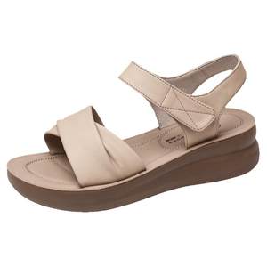 
Thick-soled lightweight women's shoes 2025 new summer genuine leather comfortable beach sandals wear non-slip soft-soled mother's shoes