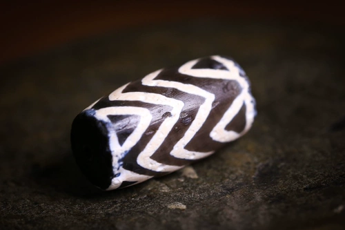 Черно -белое тысячелетие, тигровый рисунок Pyu Agate Tiger Beads Beads