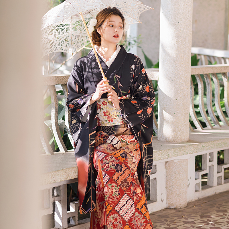 Mountain Birds and Solita Nihon Kimonos Retro Gorgeous Small Sleeve ...