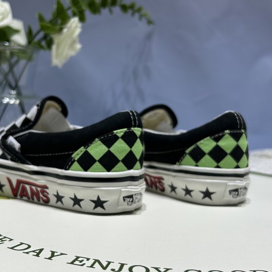 Vans Slip-on 个性黑白绿拼接棋盘格男女同款低帮板鞋VN0A7Q58BZW